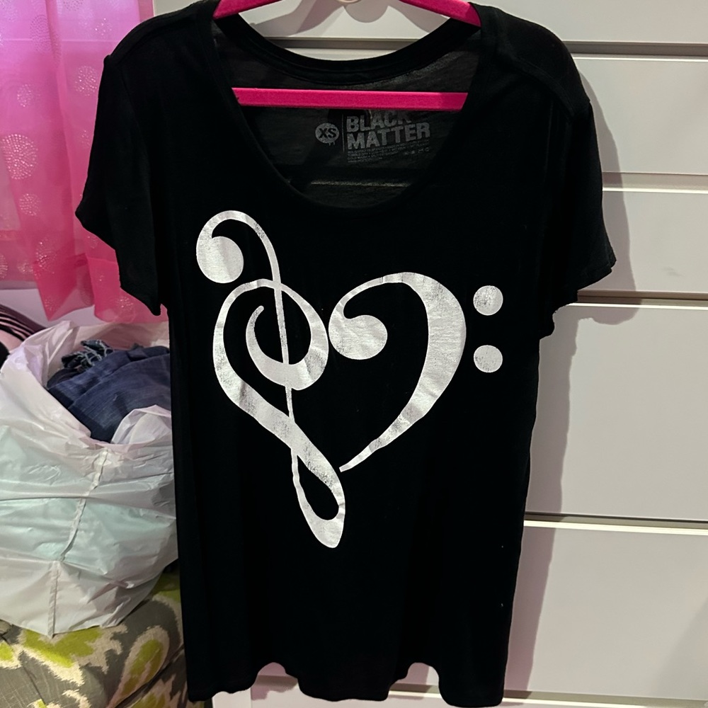 Hot Topic Tee